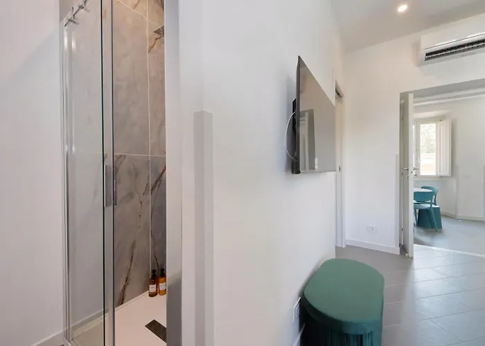 Apartment Trastevere - Luxury & Privacy With 4 Bedrooms And 4 Ensuite Bathrooms *